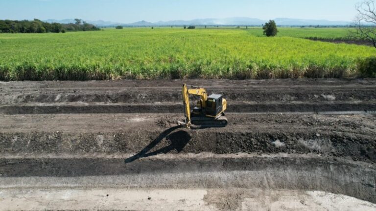 รับถมที่บ่อสุพรรณ